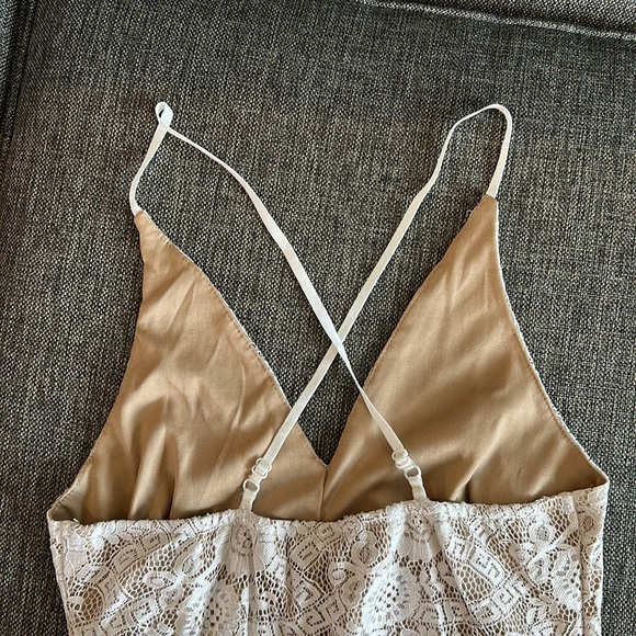 Windsor one piece body suit, lace/tan. Size large. Worn one time. - Picture 5 of 5